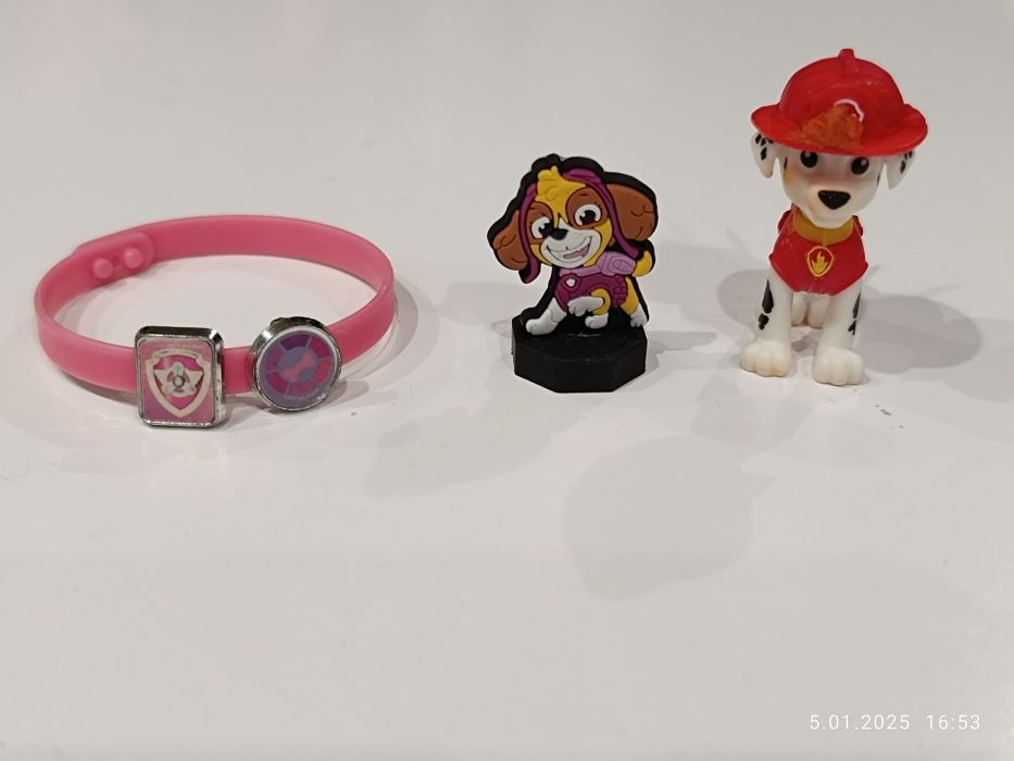 Psi patrol figurki i bransoletka