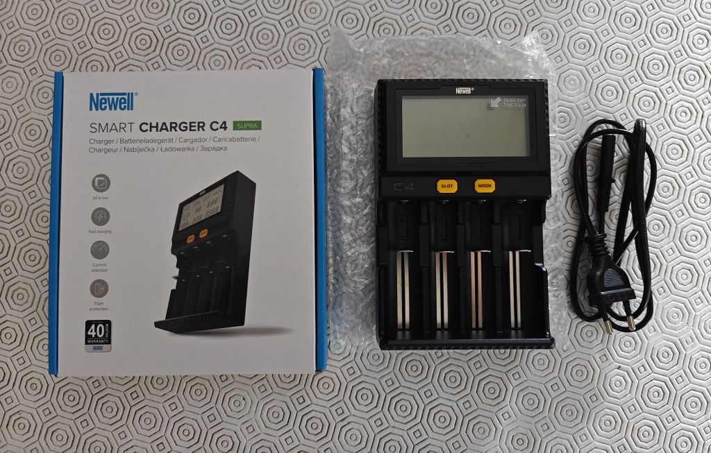 Newell C4 Smart Charger Supra do NiMH/Li-ION