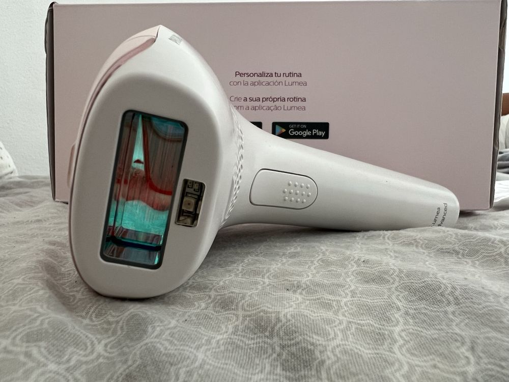 Depiladora Luz Pulsada PHILIPS Lumea Advanced BRI920/00 + aparador