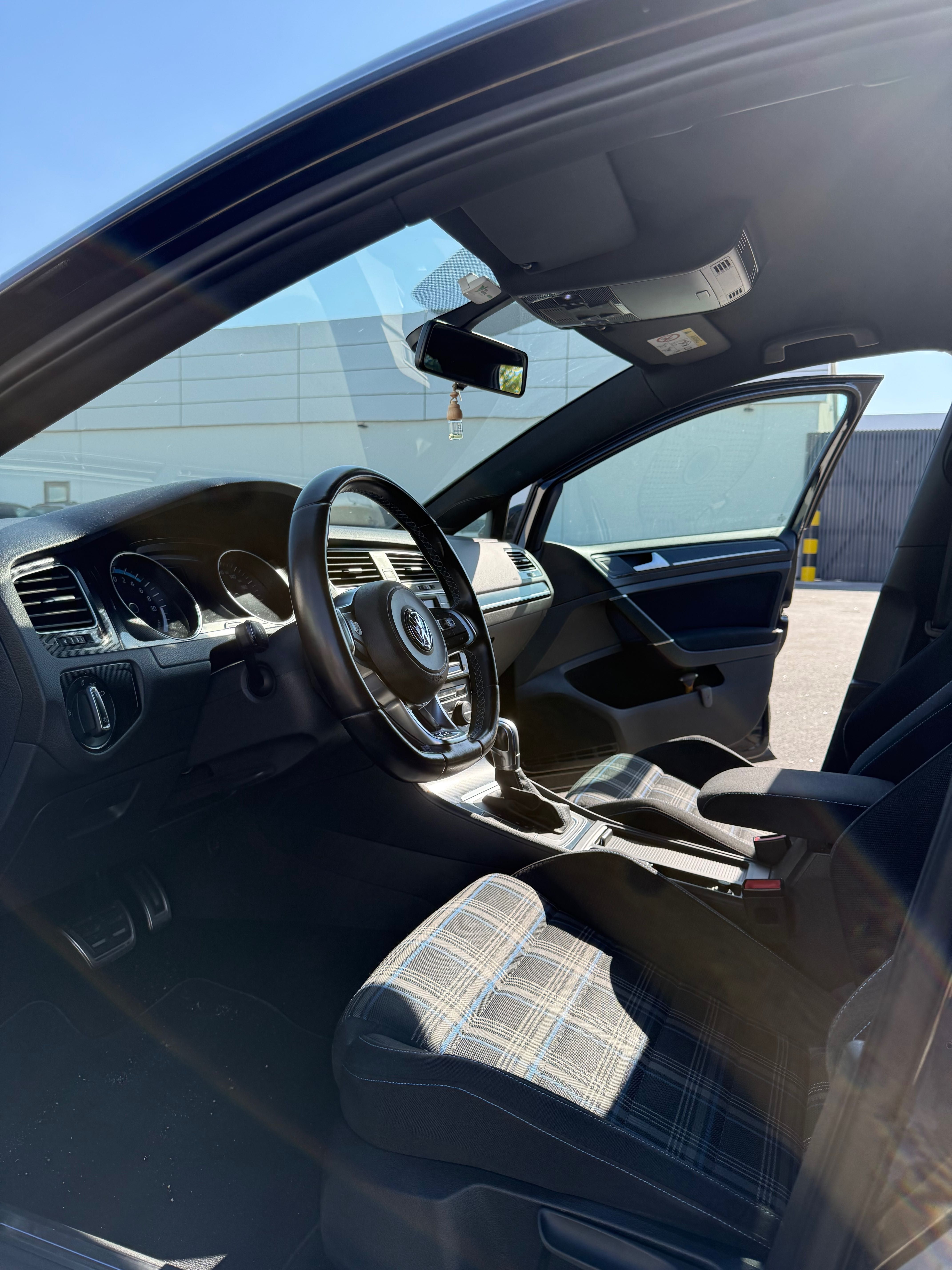 VW Golf GTE 1.4 204cv Hybrid Plug-in | Extras | Financiamento