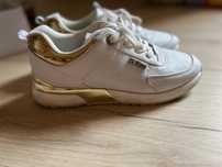 Sneakersy biało złote GUESS 40