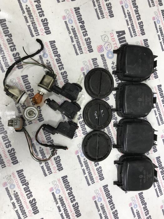 Мерс ML 163 w163 МЛ комплектуючі фари кришка фар заглушка патрон