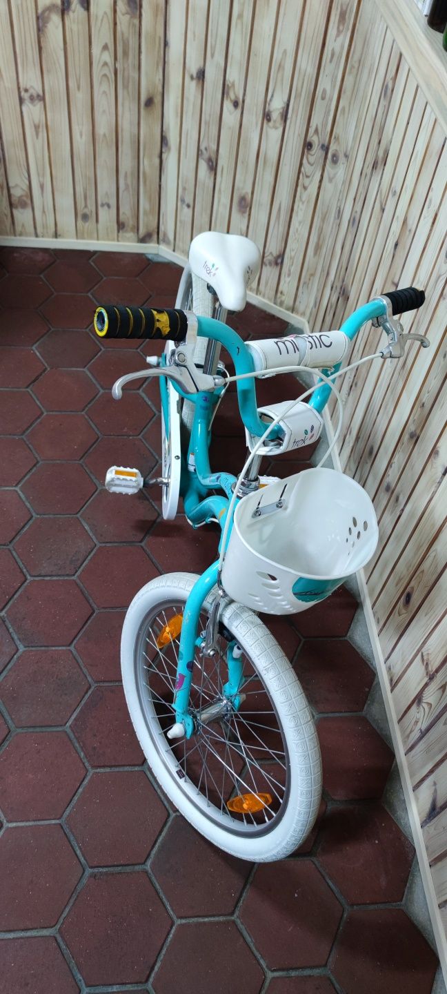 Велосипед для дівчинки Trek Mystic 20 cube grand bulls