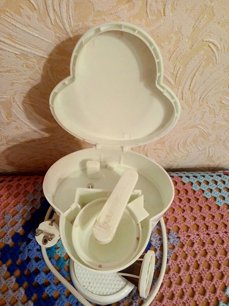 Продам кофеварку