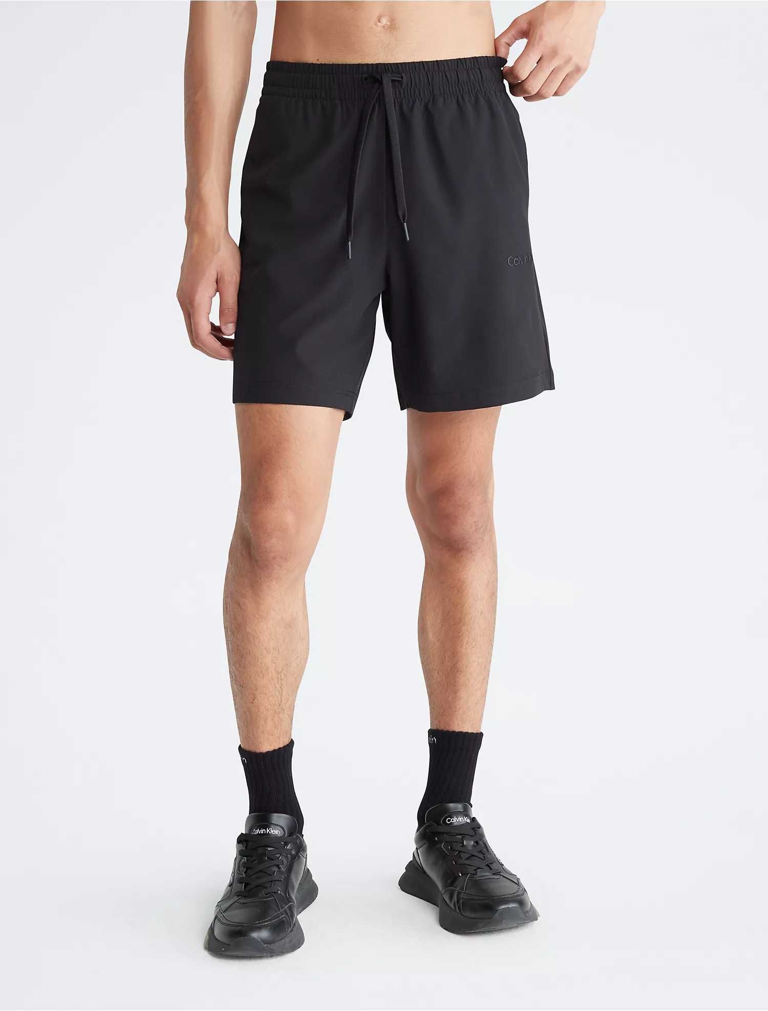 Новые шорты calvin klein (ck sport essentials woven shorts)с америки L