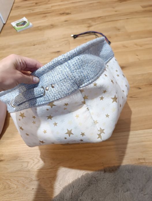 Pojemniki kosze na zabawki