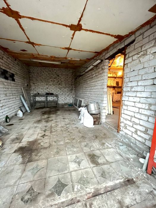 Продам гараж 18м ГК Каскад Владислава Зубенко 32г