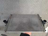 Volvo V70 S60 D5 2.5T intercooler 01-07 z czujnikiem