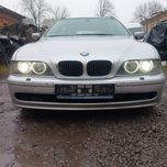 Розбор BMW E39 капот фари крилья бампер телевізор коробка салон руль