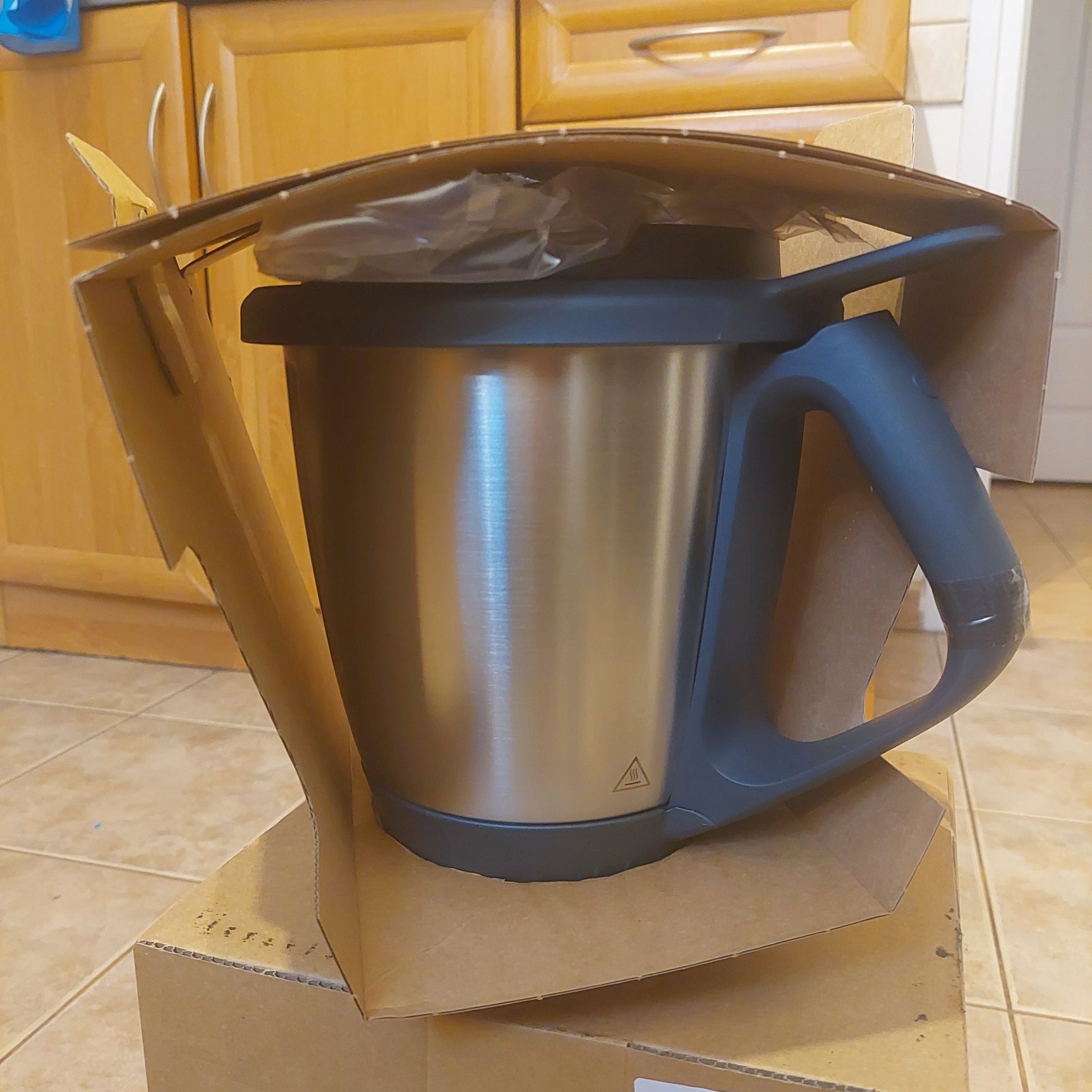 Naczynie miksujące Thermomix TM6 nowe nie używane.