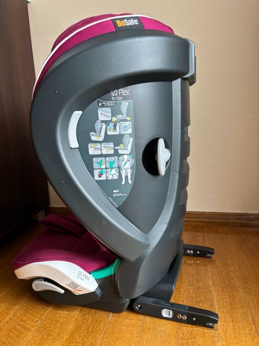 Fotelik samochodowy BeSafe iZi Flex Fix i-Size (100-150 cm) - Isofix