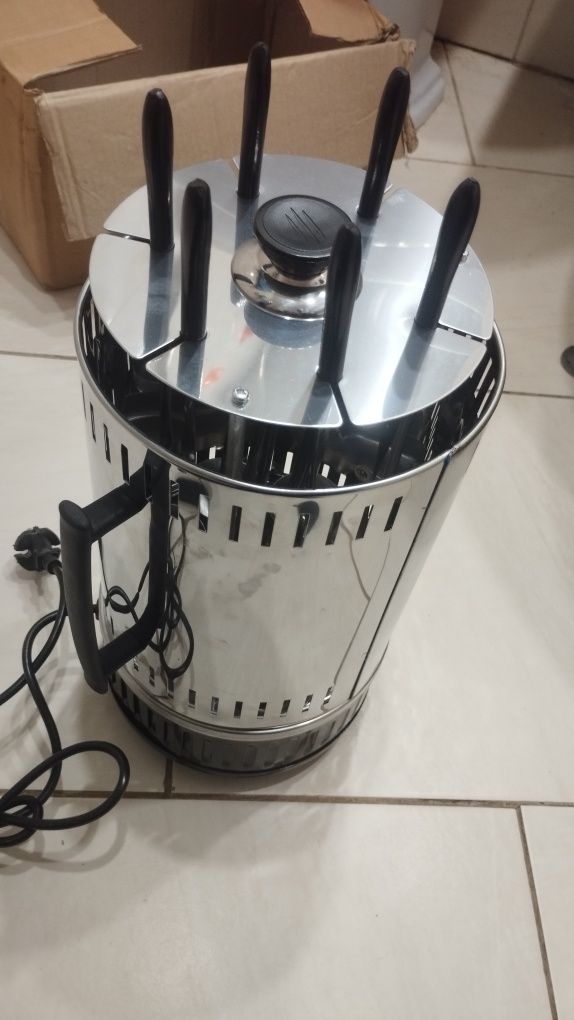 Шашличниця вертикальна електрична на 6 шампурів - Kebabs Machine 1000W