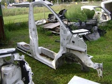 Кузов четвертина Opel Vivaro Renault Trafiс  лонжерон стойка поріг дах