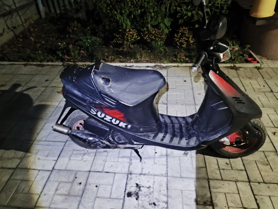 Продам скутер Сузуки сепия зз