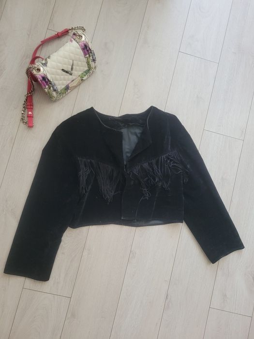 Куртка жакет бархатная с бахрамой На размер с-м