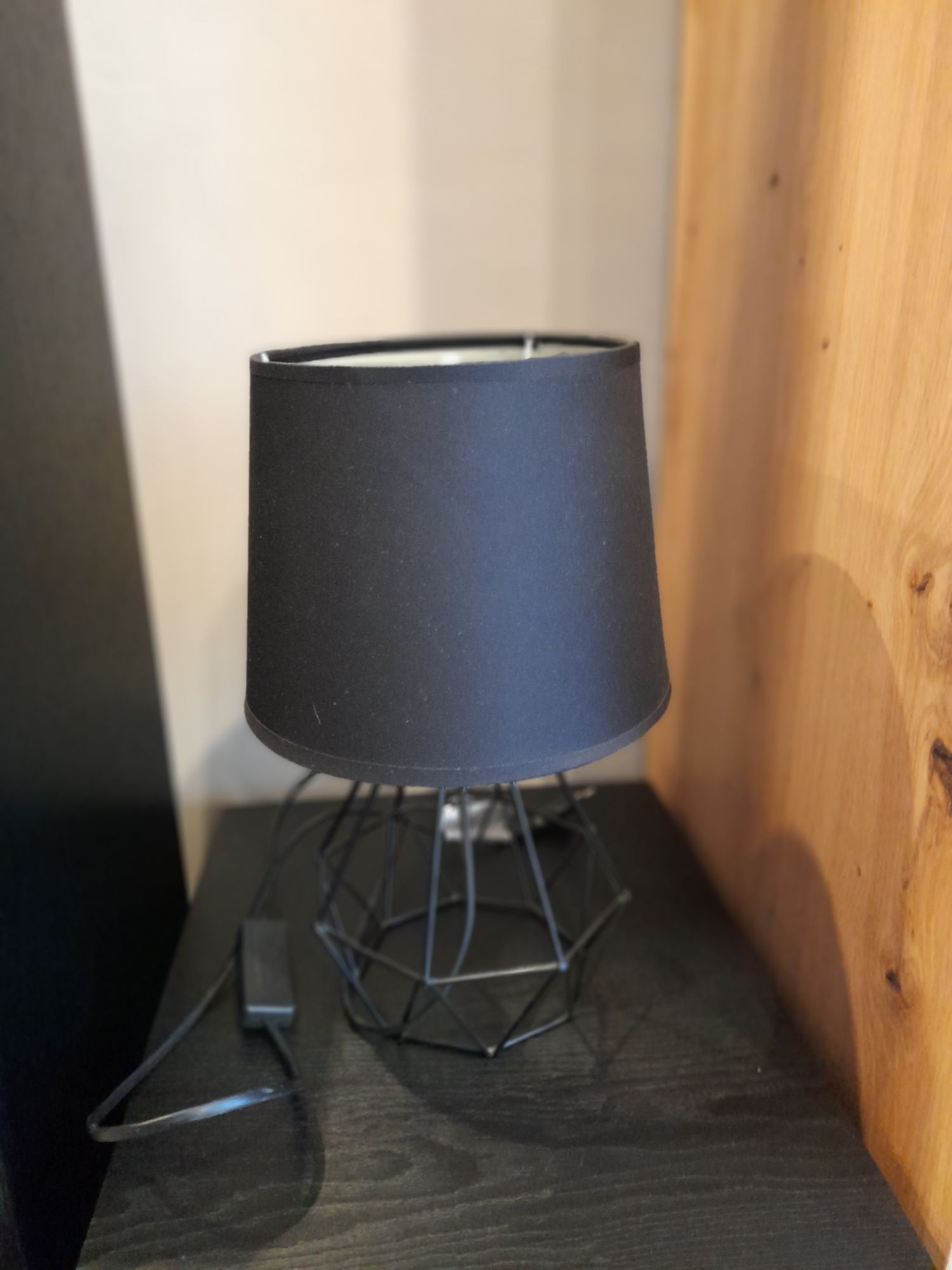 Lampka nocna loft