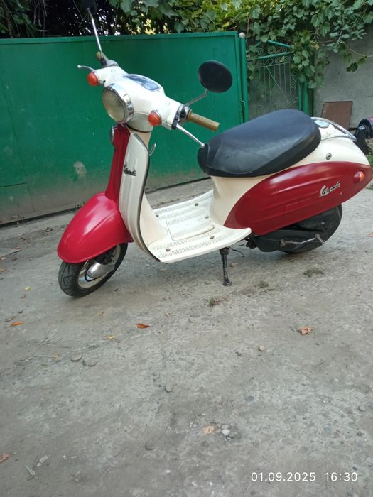 Скутер Suzuki verde в доброму стані .