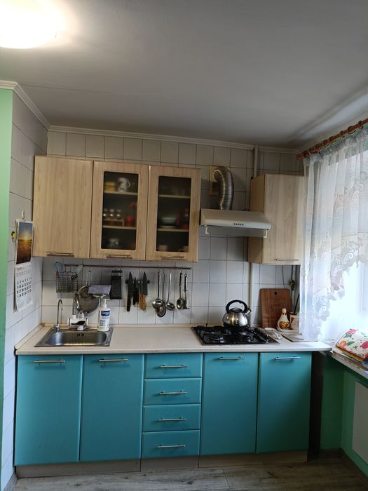 Продам 4 кімнатну квартиру, з автономним опаленням, велика кухня,Тинда