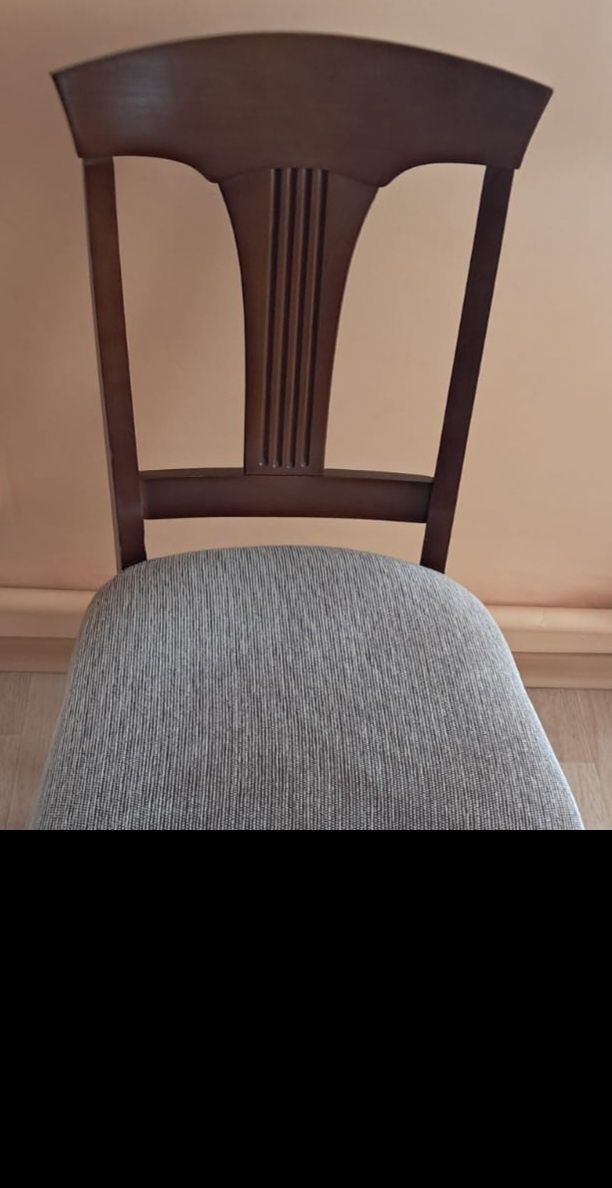 Rustykalny klasyczny stół i 6 krzeseł