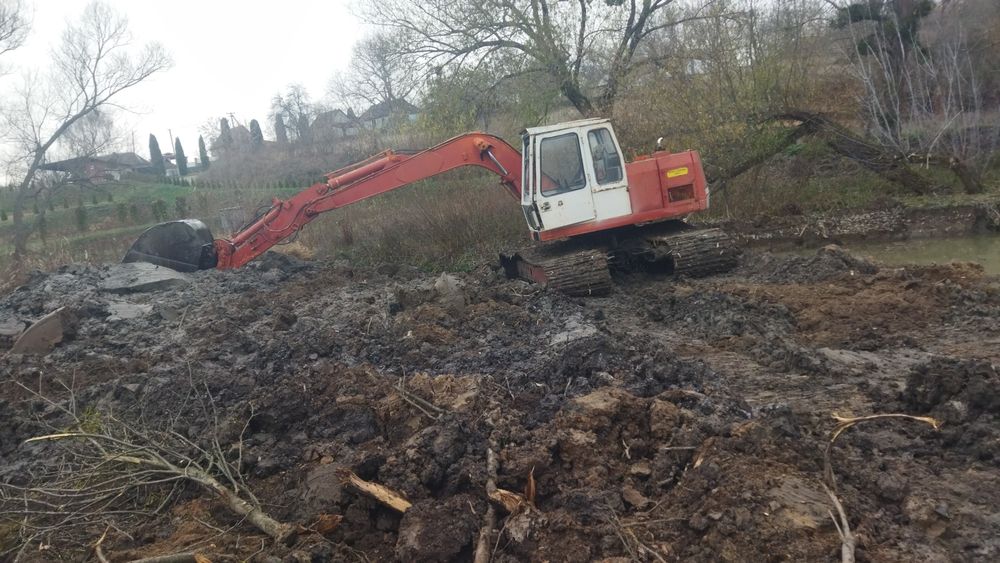 Продам болотний екскаватор