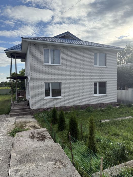 Житловиий будинок загальною площею 133 кв. м в с.Новосілки БоярськаОТГ