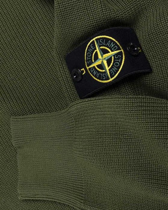Светр STONE ISLAND 550D8 Ribbed Soft Cotton Sweater Olive SI0128-OL