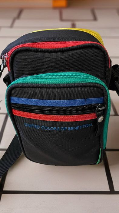 Сумка бренду UNITED COLORS OF BENETTON.  щільна тканина