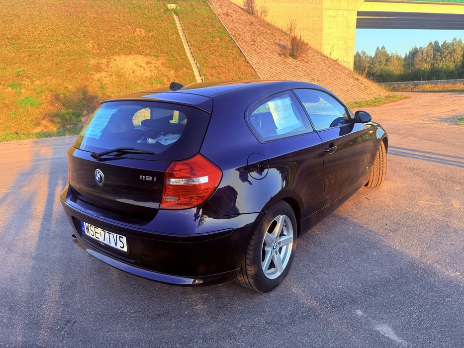 BMW Serii 1 E81 118i