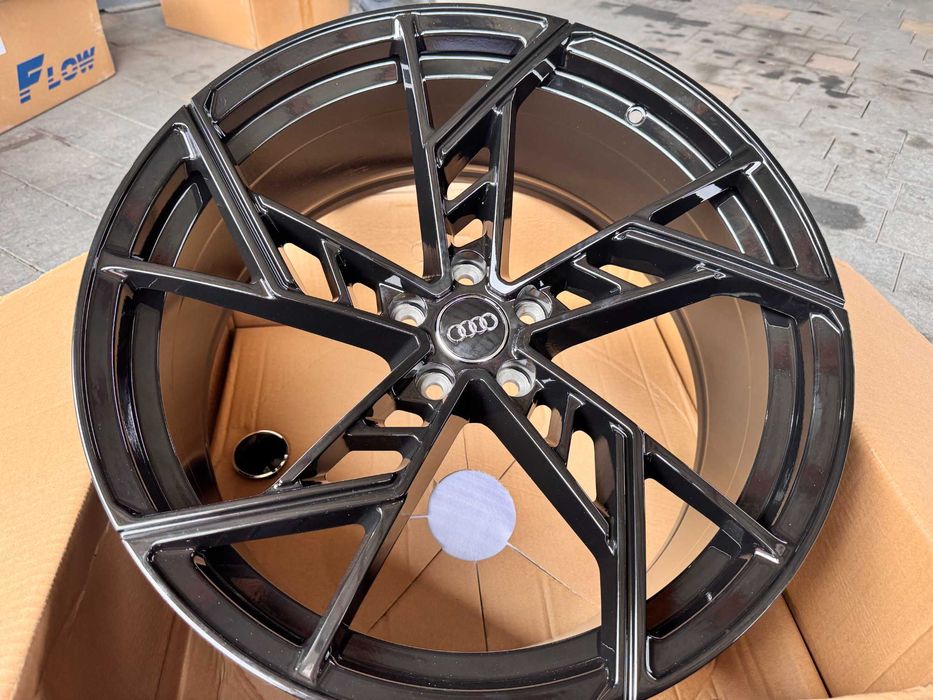 Чорні НОВІ на Q7-Q8 A8 A6 A7 Audi R21 5x112 9j et32 VW Touareg ку7 ку8