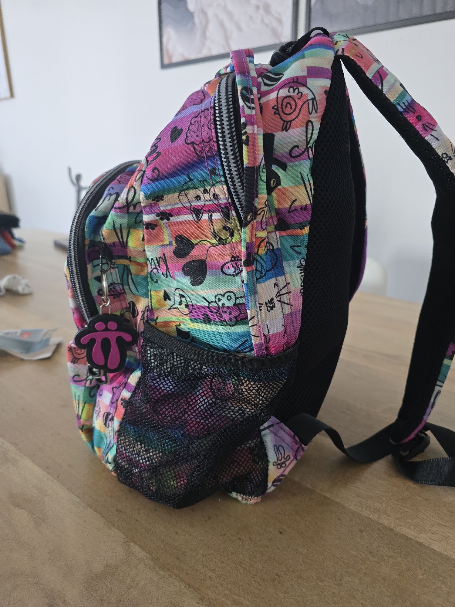 Mochila com estojo TOTTO