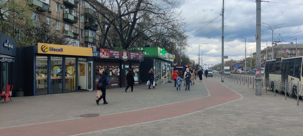 Оренда магазину 7 або 12 кв.м Дарницький пл. Пр-т Гагаріна 3