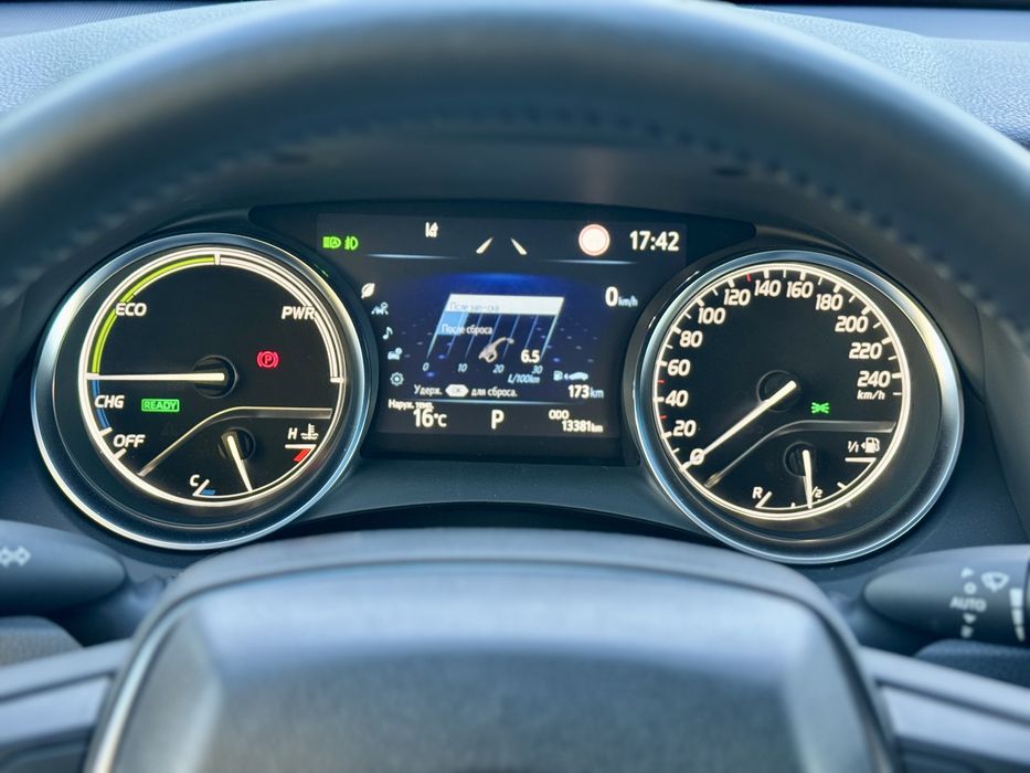 Toyota Camry Elegance+ Hybrid