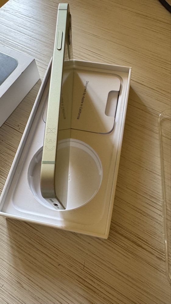 Iphone 12 em muito bom estado (reservado)