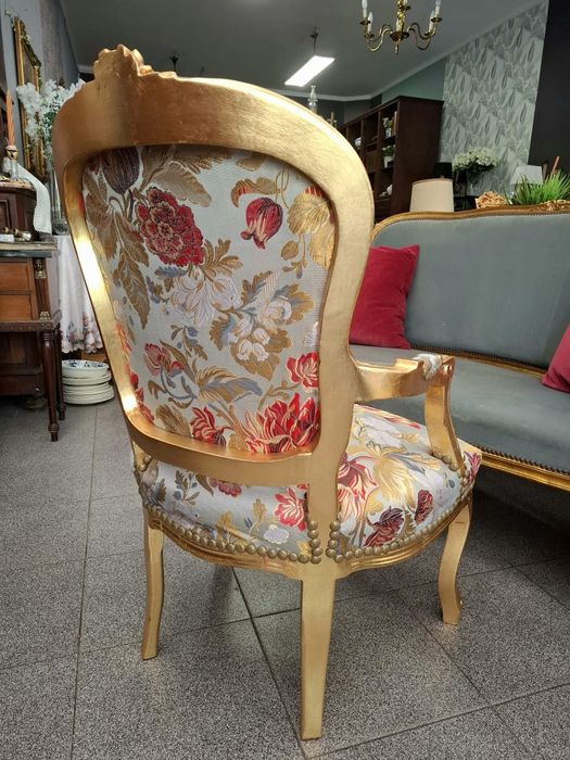 Bergères Estilo Luís XV. Oferecemos a entrega.