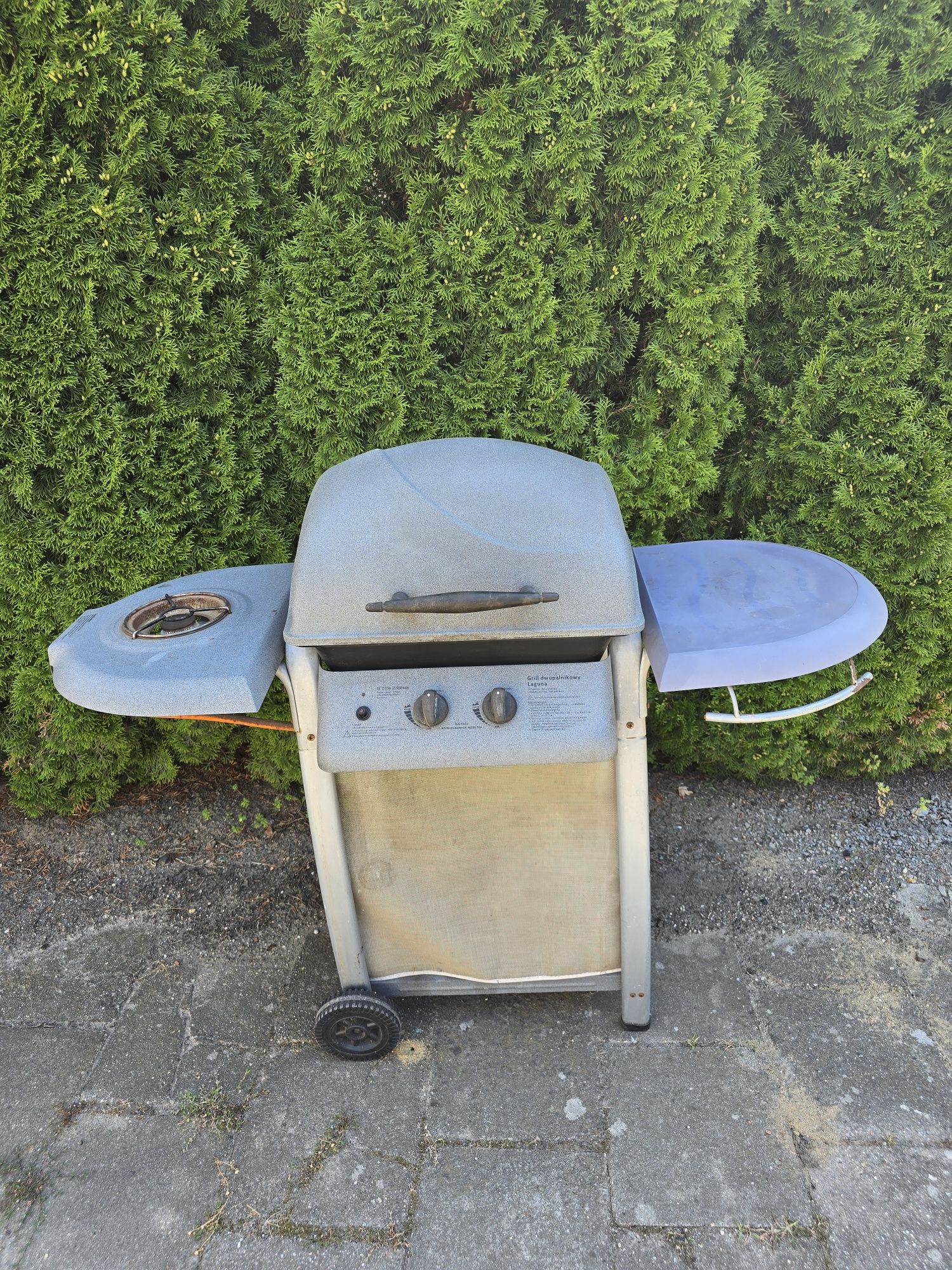 Grill gazowy dwu palnikowy