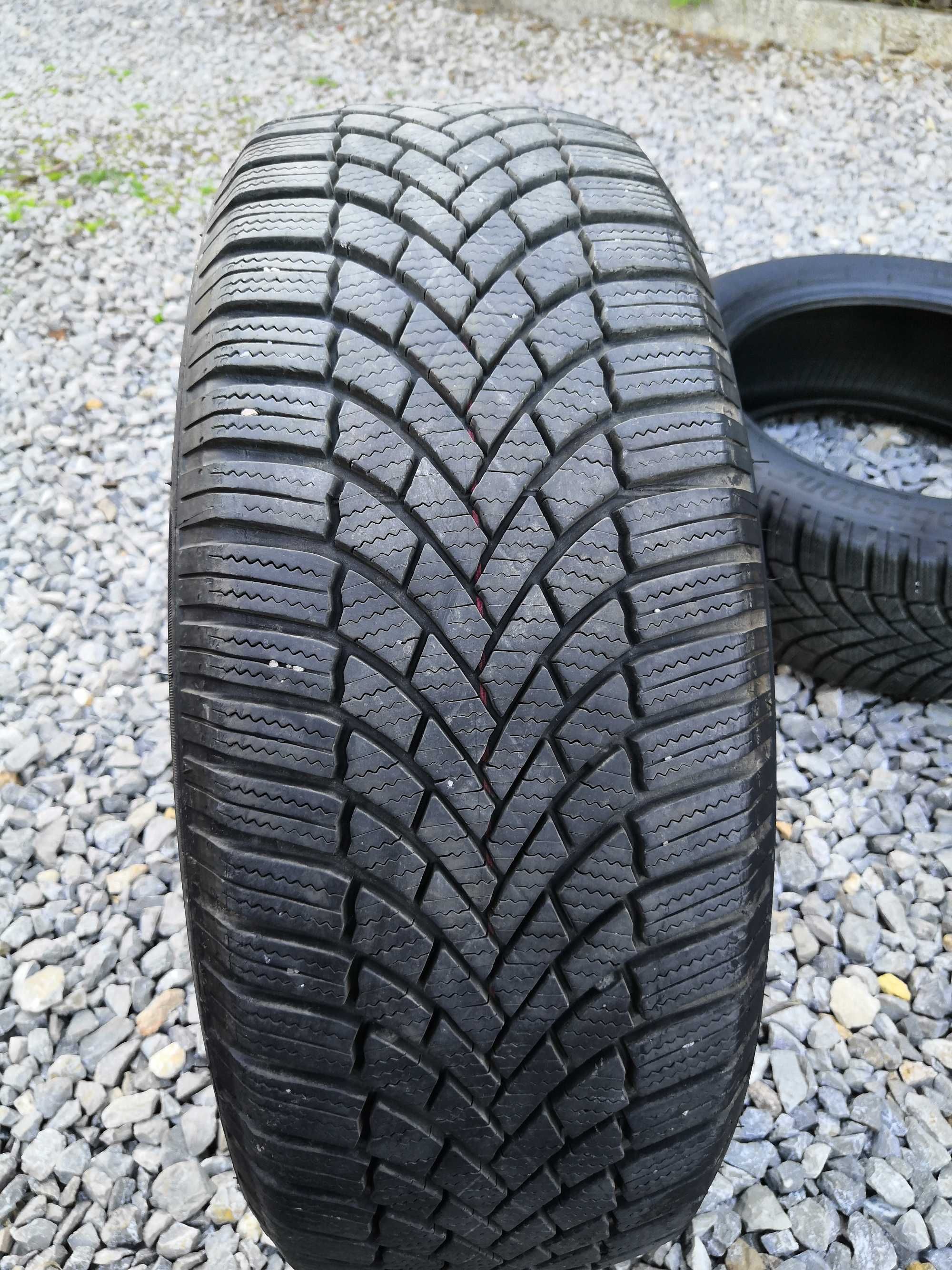 Bridgestone Blizzak 205 55 R16 zimowe 2022 7,2-7,8mm