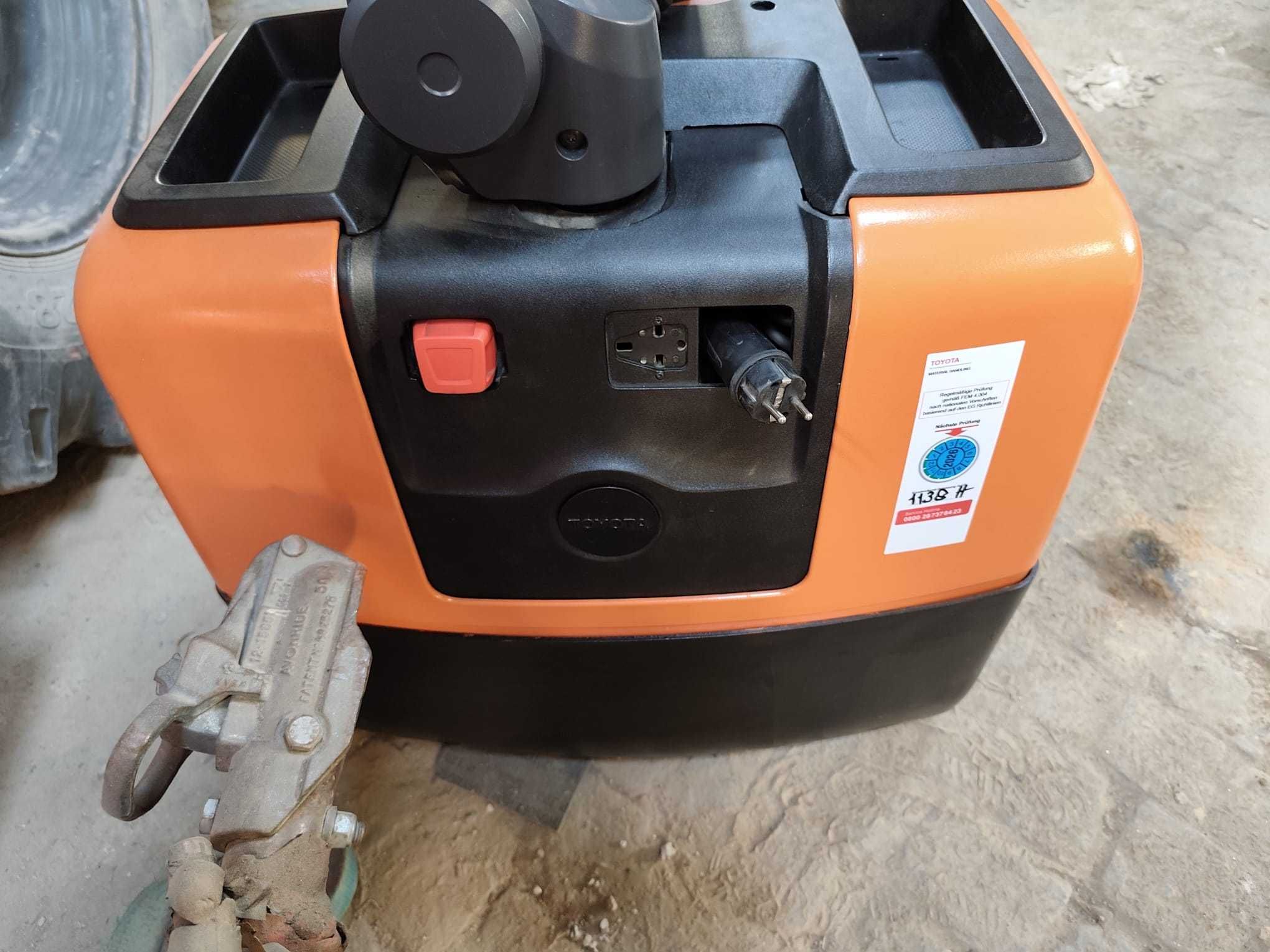 Stacker Empilhador p. paletes elétrico de 2019, Toyota, elevação 1.58m
