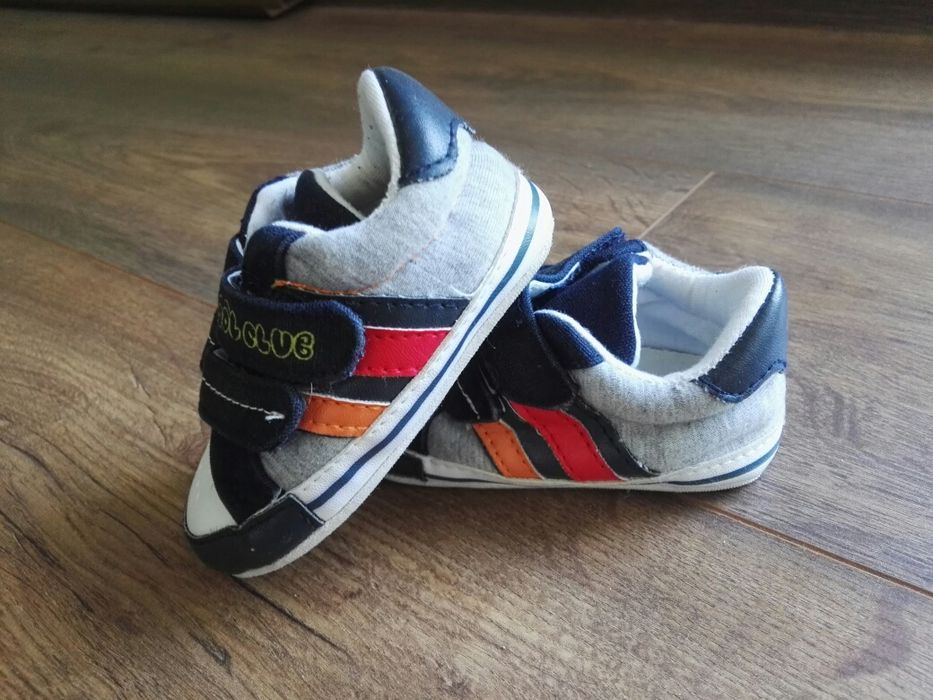 Buciki niechodki rozm. 19