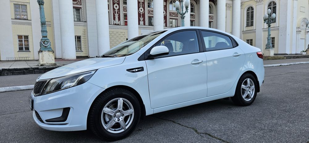 Kia Rio 2012 року