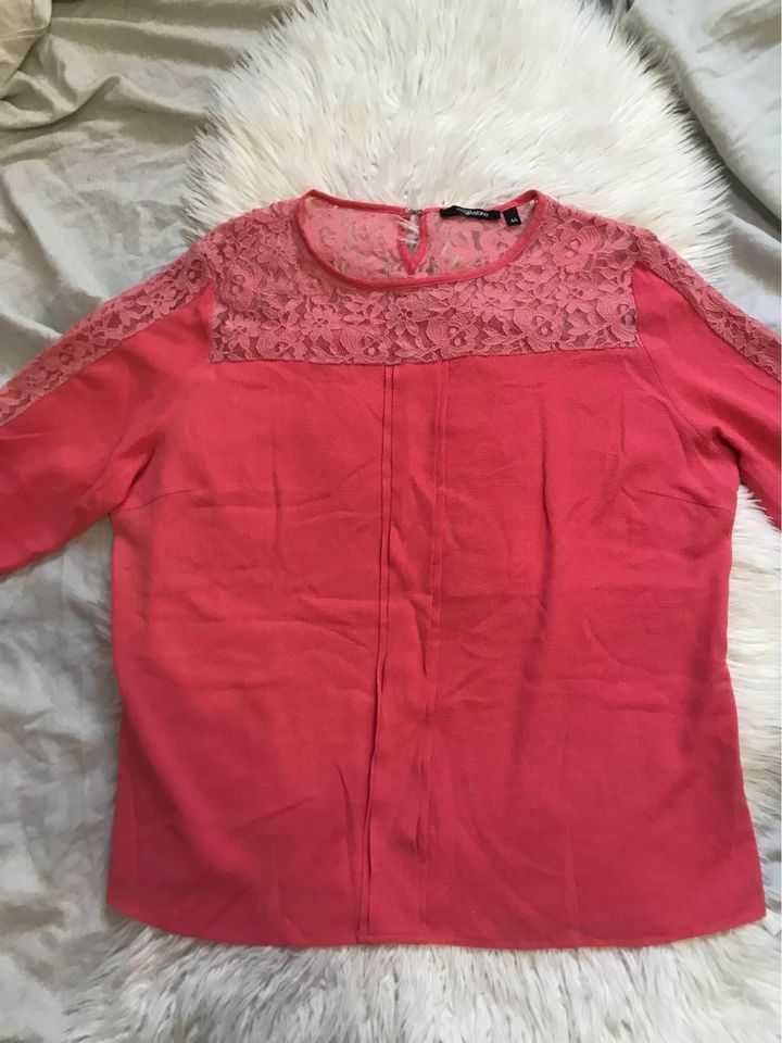 Blusa - Fabricada em Portugal - rosa com detalhe de renda