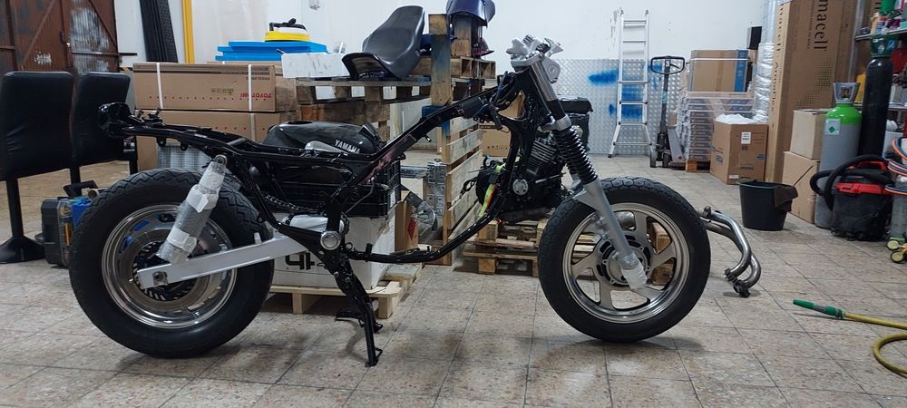 Yamaha fzx 750 com documentos