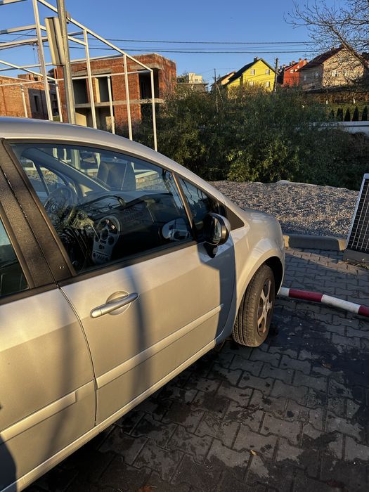 Продаю своє авто Надійна, економна, доглянута машинк