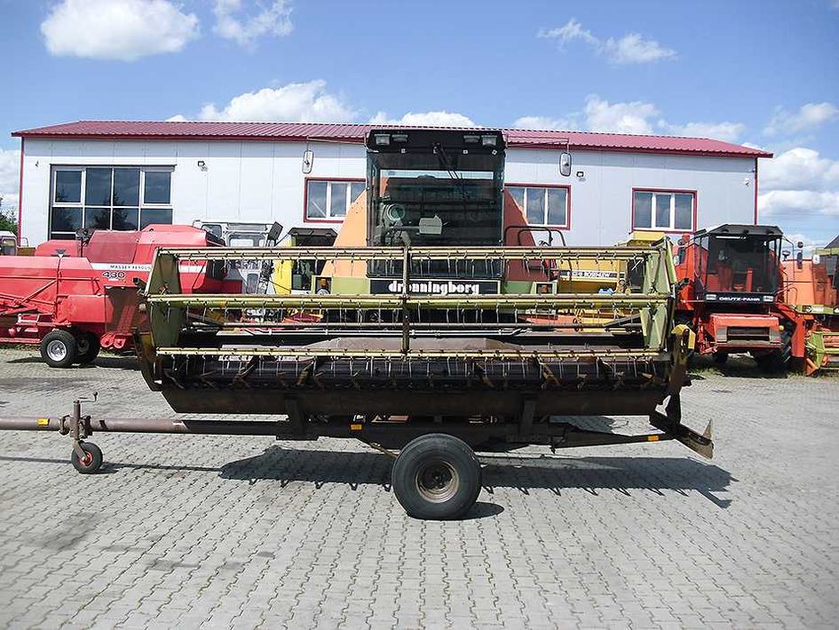 Зерноуборочный комбайн Dronningborg D 7200