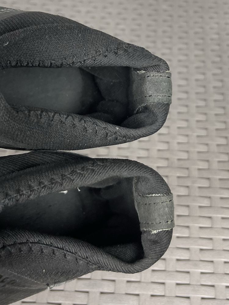 Adidas predator бутсы копы сороконожки 42 размер футбольные черные