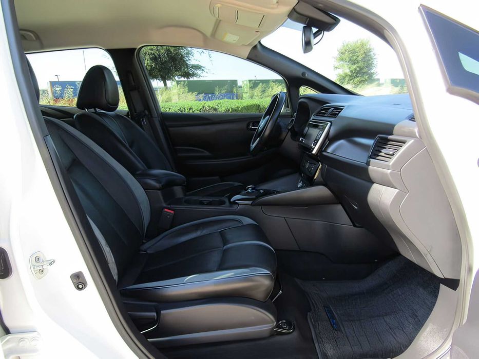 Nissan LEAF      2019