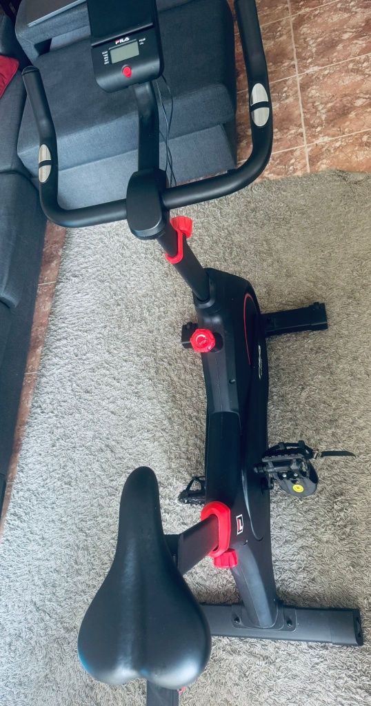 Bicicleta estática Fila C100(negociável mas não dada!)