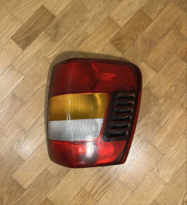 Jeep Grand Cherokee wj Фонарь Стоп Фара Права