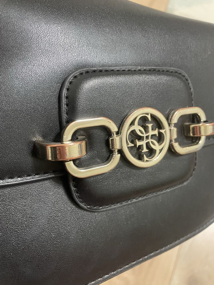 Сумка Guess кроссбоді