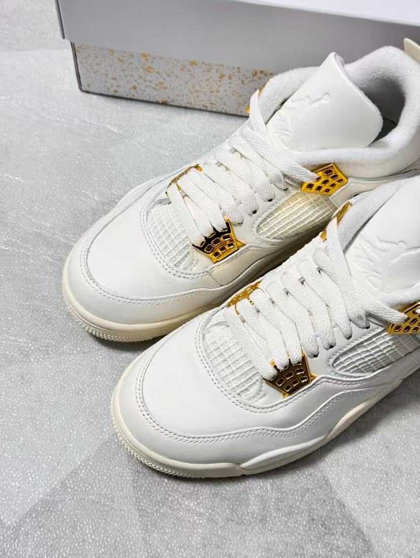 Jordan 4 Retro Metallic Gold R.44
