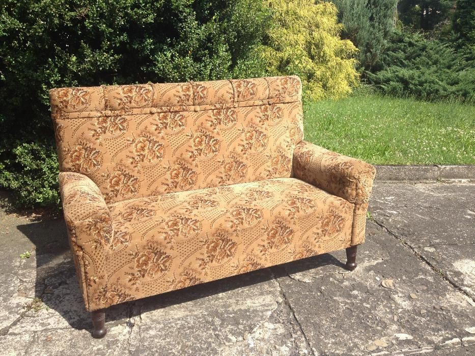 stara sofa 100-lenia